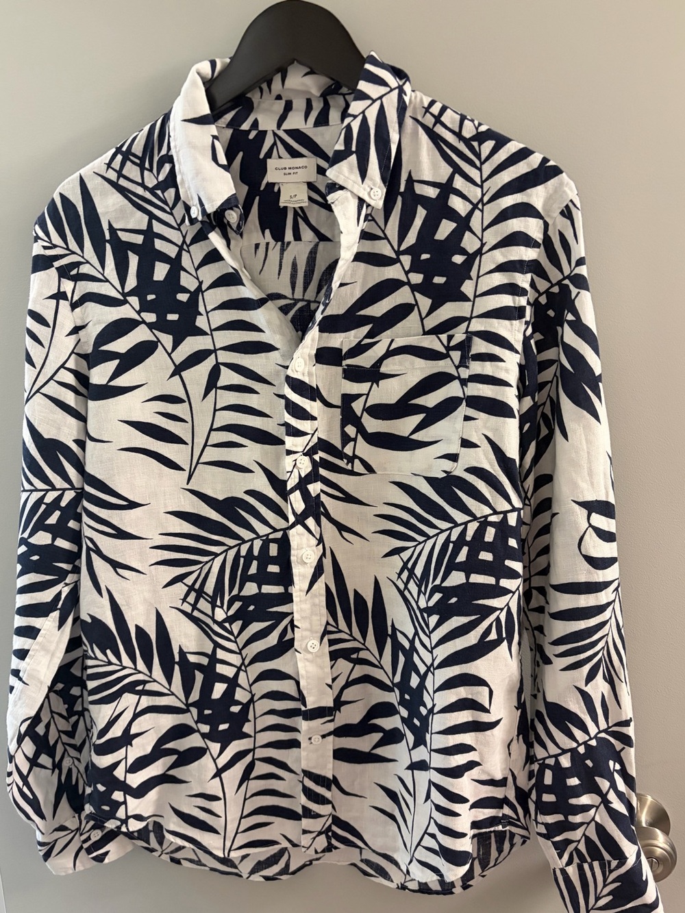 100% Linen Club Monaco Navy and White Palm Print Button-Down Shirt